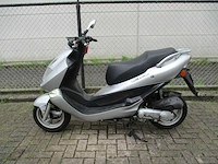 Kymco (scooter alleen bedoeld voor onderdelen) - bromscooter - b&win 50 2 tact liguid cooled - scooter - afbeelding 1 van  10