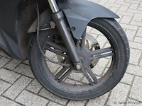Kymco scooter type agility city 50 | kenteken fv137b - afbeelding 2 van  10