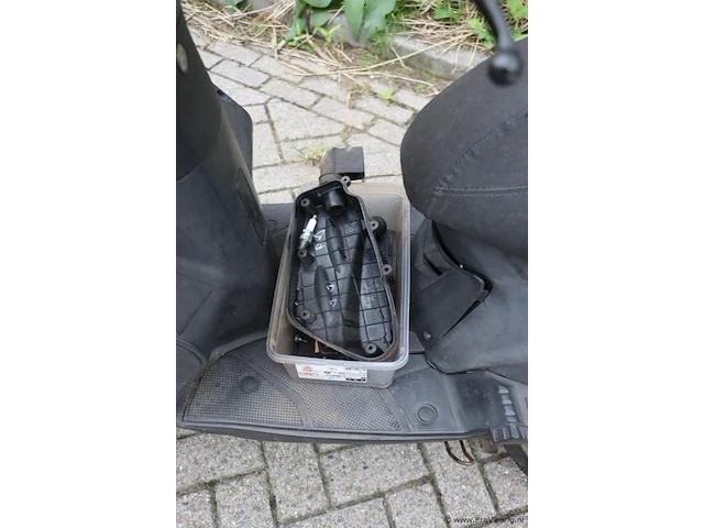 Kymco scooter type agility city 50 | kenteken fv137b - afbeelding 5 van  10