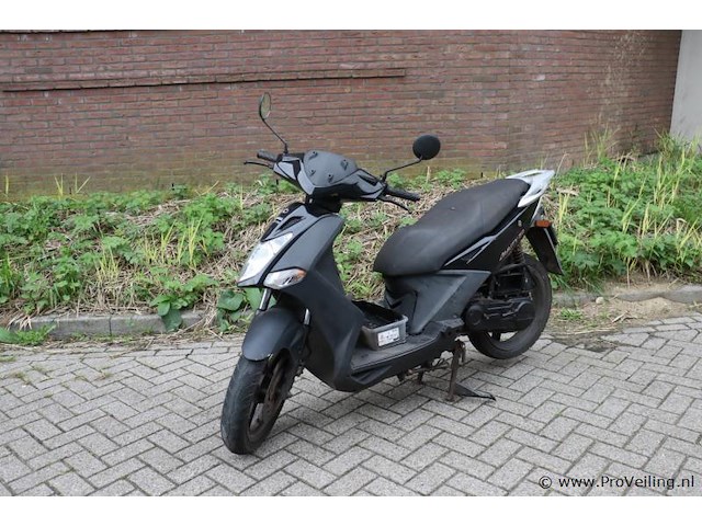 Kymco scooter type agility city 50 | kenteken fv137b - afbeelding 1 van  9