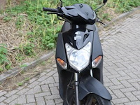 Kymco scooter type agility city 50 | kenteken fv137b - afbeelding 2 van  9