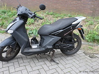 Kymco scooter type agility city 50 | kenteken fv137b - afbeelding 3 van  9