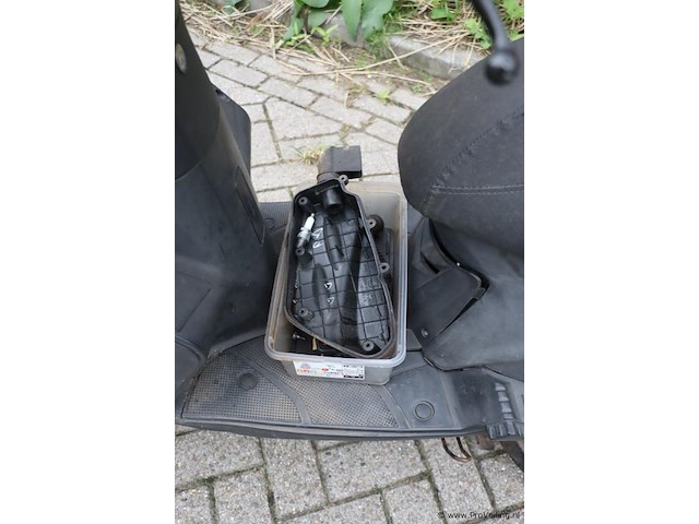 Kymco scooter type agility city 50 | kenteken fv137b - afbeelding 4 van  9