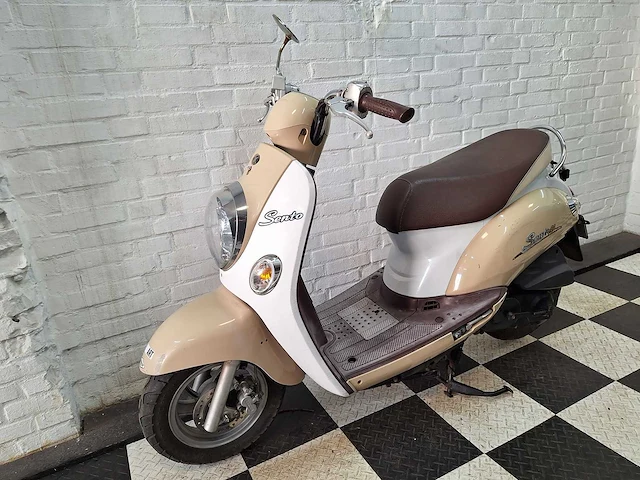 Kymco sento 45 km bromscooter 4takt - afbeelding 2 van  7