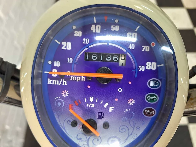 Kymco sento 45 km bromscooter 4takt - afbeelding 4 van  7