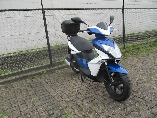 Kymco super 8 125 - motorscooter - motorfiets - afbeelding 7 van  11