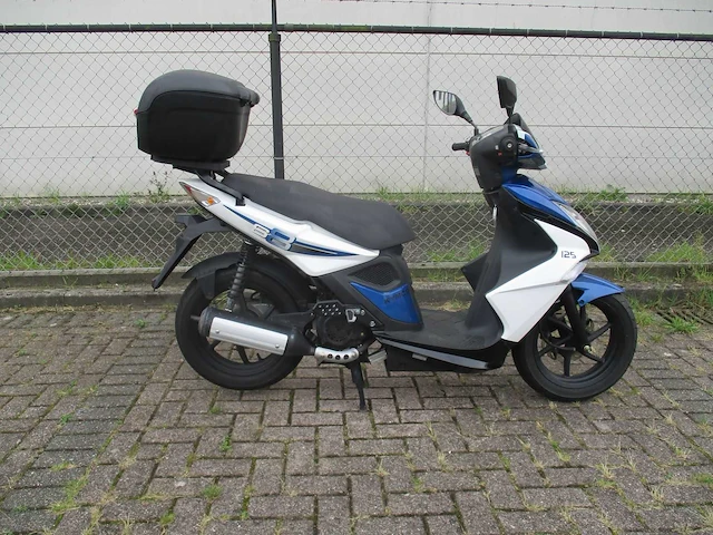 Kymco super 8 125 - motorscooter - motorfiets - afbeelding 8 van  11