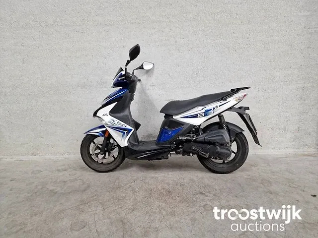 Kymco super 8 bromscooter - afbeelding 1 van  6