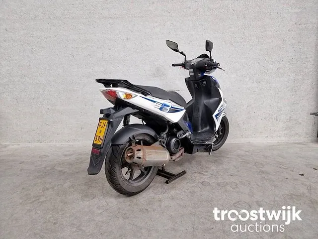 Kymco super 8 bromscooter - afbeelding 6 van  6