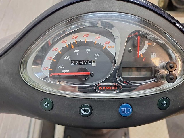 Kymco vitality 45 km bromscooter 4takt - afbeelding 4 van  7