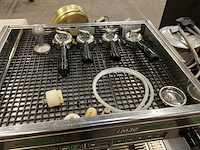 La cimbali m30 bistro 2 2-groeps espressomachine - afbeelding 3 van  4