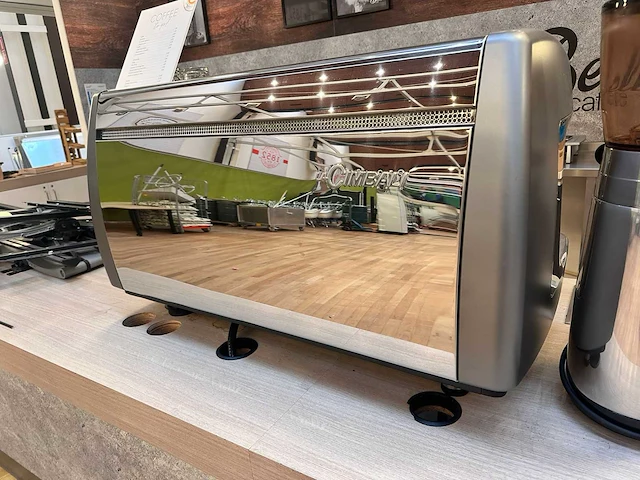 La cimbali m39 dosatron te dt/3 va koffie- espressomachine - afbeelding 4 van  15