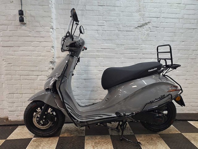La souris - 45km bromscooter - valexim - scooter - afbeelding 1 van  7