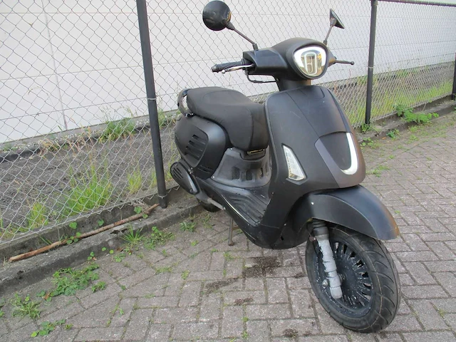 La souris - bromscooter - designo spec. ed. injectie - scooter - afbeelding 7 van  11