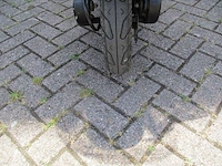 La souris - bromscooter - futuro retro injectie - scooter - afbeelding 5 van  10
