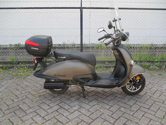 La souris - bromscooter - futuro retro injectie - scooter - afbeelding 7 van  10