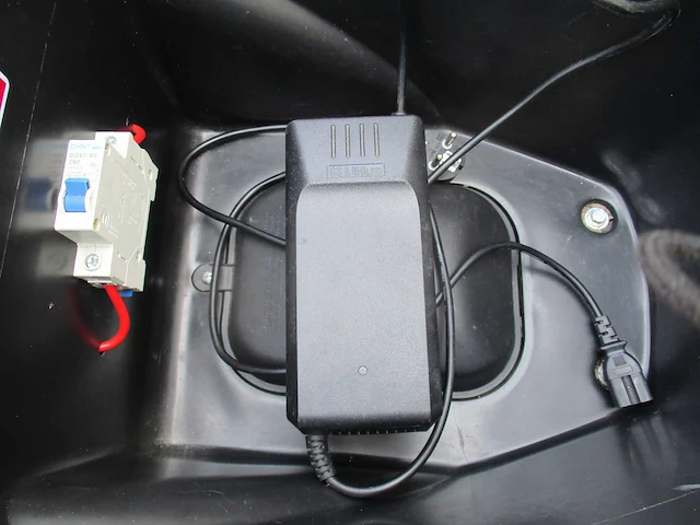 La souris - snorscooter - e-sourini - e-scooter - afbeelding 4 van  12