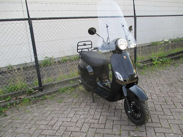 La souris - snorscooter - e-sourini - e-scooter - afbeelding 8 van  12