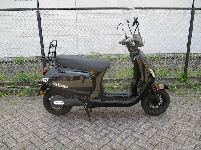 La souris - snorscooter - e-sourini - e-scooter - afbeelding 9 van  12