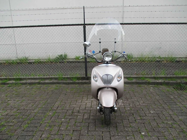 La souris - snorscooter - grande retro - scooter - afbeelding 3 van  9