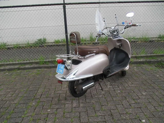La souris - snorscooter - grande retro - scooter - afbeelding 6 van  9