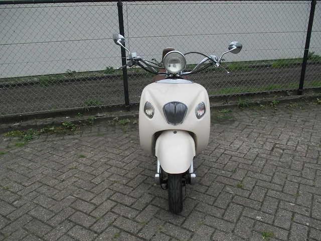La souris - snorscooter - grande retro - scooter - afbeelding 5 van  11