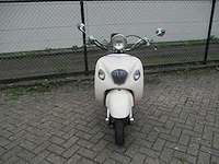 La souris - snorscooter - grande retro - scooter - afbeelding 5 van  11