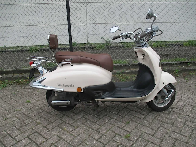 La souris - snorscooter - grande retro - scooter - afbeelding 8 van  11