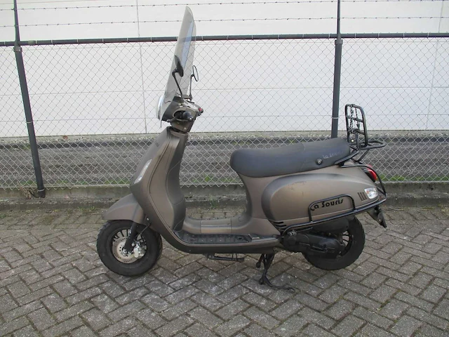 La souris - snorscooter - sourini injectie - scooter - afbeelding 1 van  11