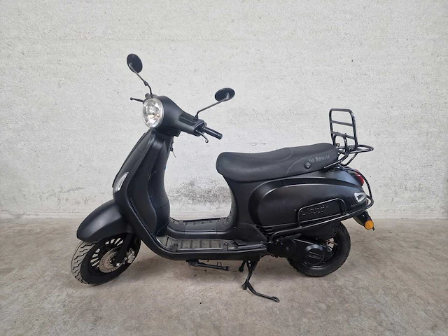La souris - snorscooter - vespelini - 4t 25km uitvoering dtp47v - afbeelding 1 van  7