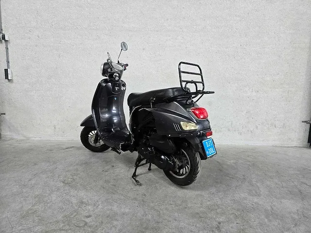 La souris - snorscooter - vespelini - 4t 25km uitvoering - afbeelding 5 van  6