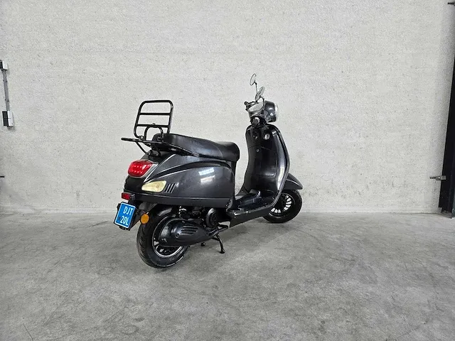 La souris - snorscooter - vespelini - 4t 25km uitvoering - afbeelding 6 van  6