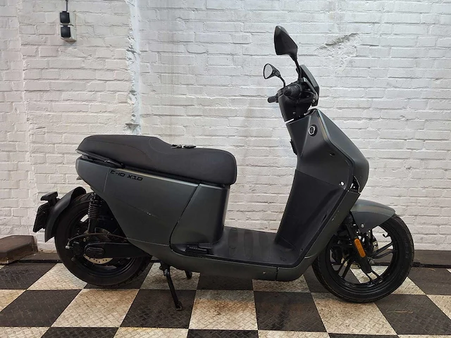 La souris e-id x10 45 km elektrische bromscooter - afbeelding 5 van  8