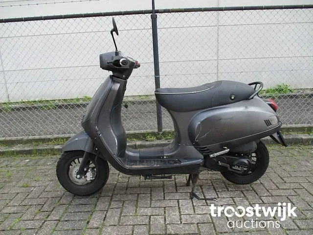 La souris snorscooter vespelini s - afbeelding 1 van  9