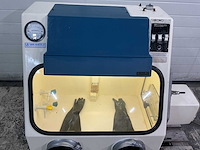 Labconco chemical carcinogen glove box - afbeelding 5 van  9