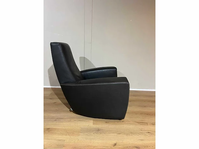Label - longa - fauteuil - gerard van den berg - afbeelding 10 van  14
