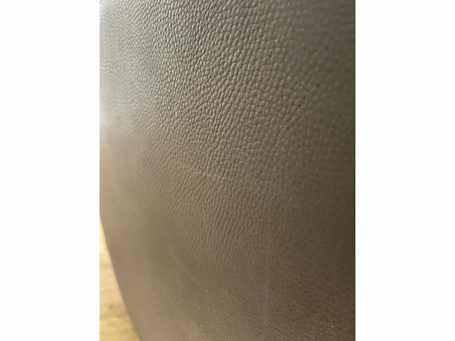 Label - longa - fauteuil - gerard van den berg - afbeelding 14 van  14