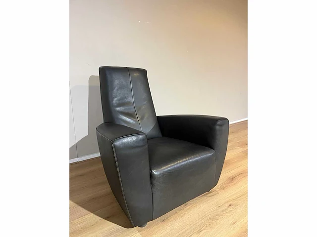 Label - longa - fauteuil - gerard van den berg - afbeelding 3 van  14