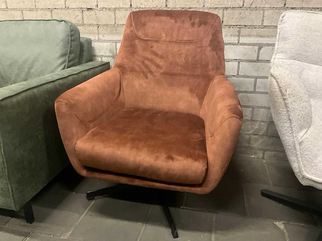 Label 51 draaifauteuil - afbeelding 1 van  4