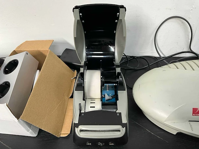 Labelprinter 3d-bril en opladers - afbeelding 3 van  9