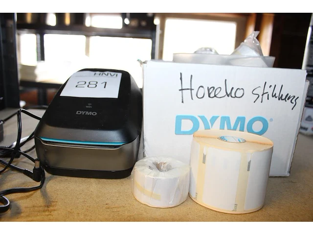 Labelprinter dymo labelwriter met rollen stickers. - afbeelding 1 van  3