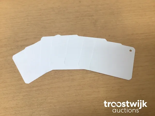 Labels - afbeelding 1 van  2