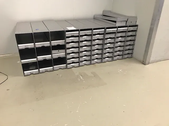 Labo partij ladekasten - afbeelding 1 van  5