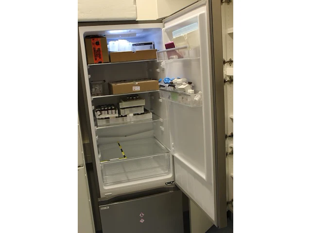 Laboratorium koelvriescombinatie veripart 54 x 55 x 175 cm. - afbeelding 3 van  4