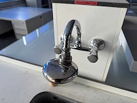 Laboratorium met afzuiging - afbeelding 3 van  25