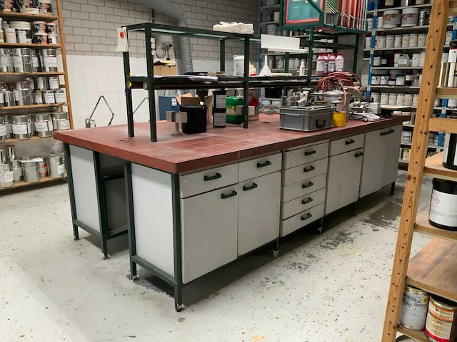 Laboratorium meubel - afbeelding 2 van  2