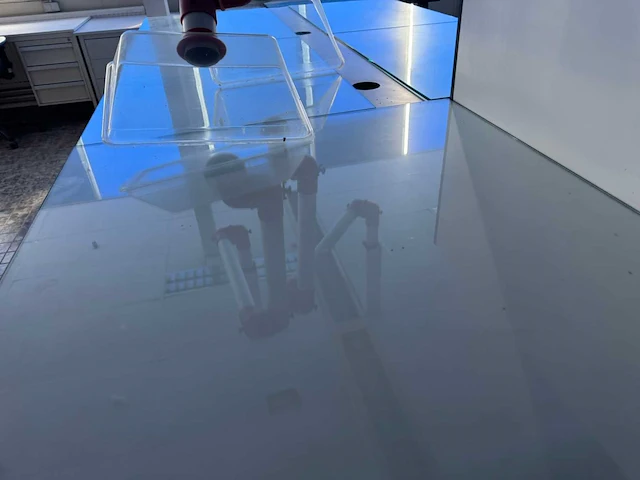 Laboratorium tafel met afzuiging - afbeelding 17 van  18