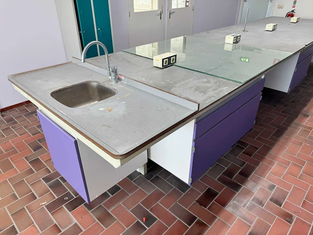 Laboratorium tafel - afbeelding 5 van  12