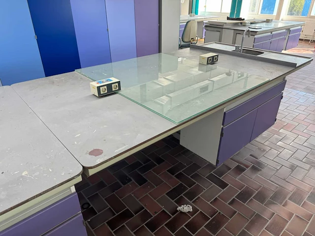 Laboratorium tafel - afbeelding 8 van  12