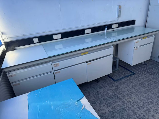 Laboratorium tafel - afbeelding 2 van  9